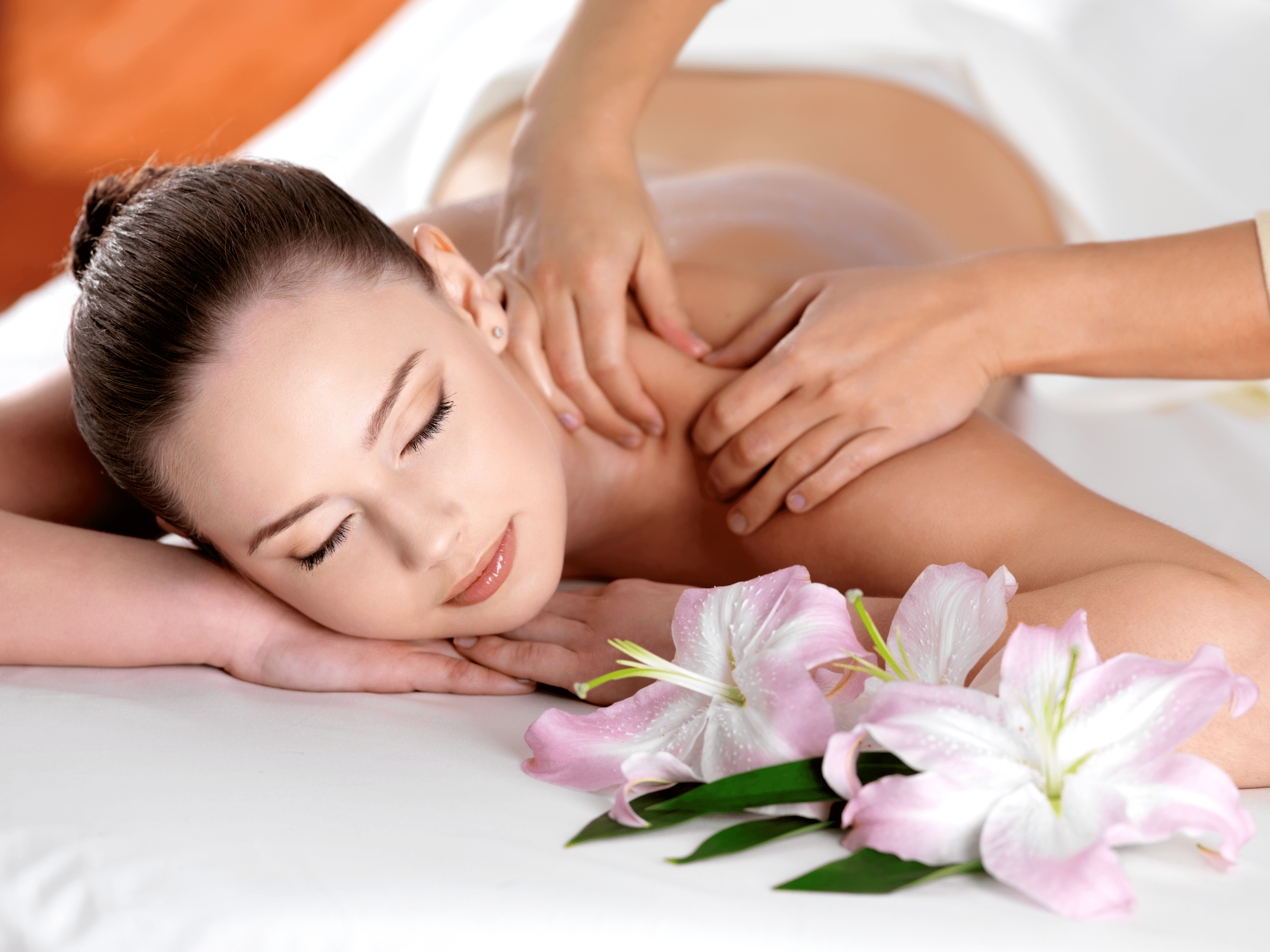 https://www.northlondonacupuncture.co.uk/wp-content/uploads/2023/03/nla-wellness-young-women-receiving-massage.png